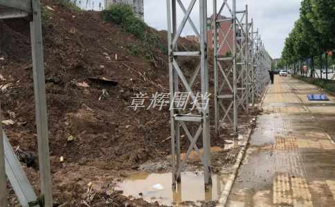 市政圍擋如何安排施工時(shí)間，減少對周圍居民的干擾？（市政圍擋環(huán)保施工時(shí)段規(guī)劃建議）