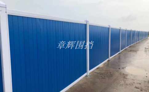 pvc圍擋與其他圍擋材料的比較（pvc圍擋與玻璃、木質(zhì)材料圍擋的對比）