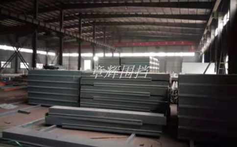 市政圍擋的尺寸和規(guī)格如何選擇和調(diào)整？