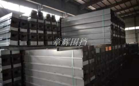 市政圍擋的高度和調(diào)節(jié)方式如何選擇和調(diào)整？